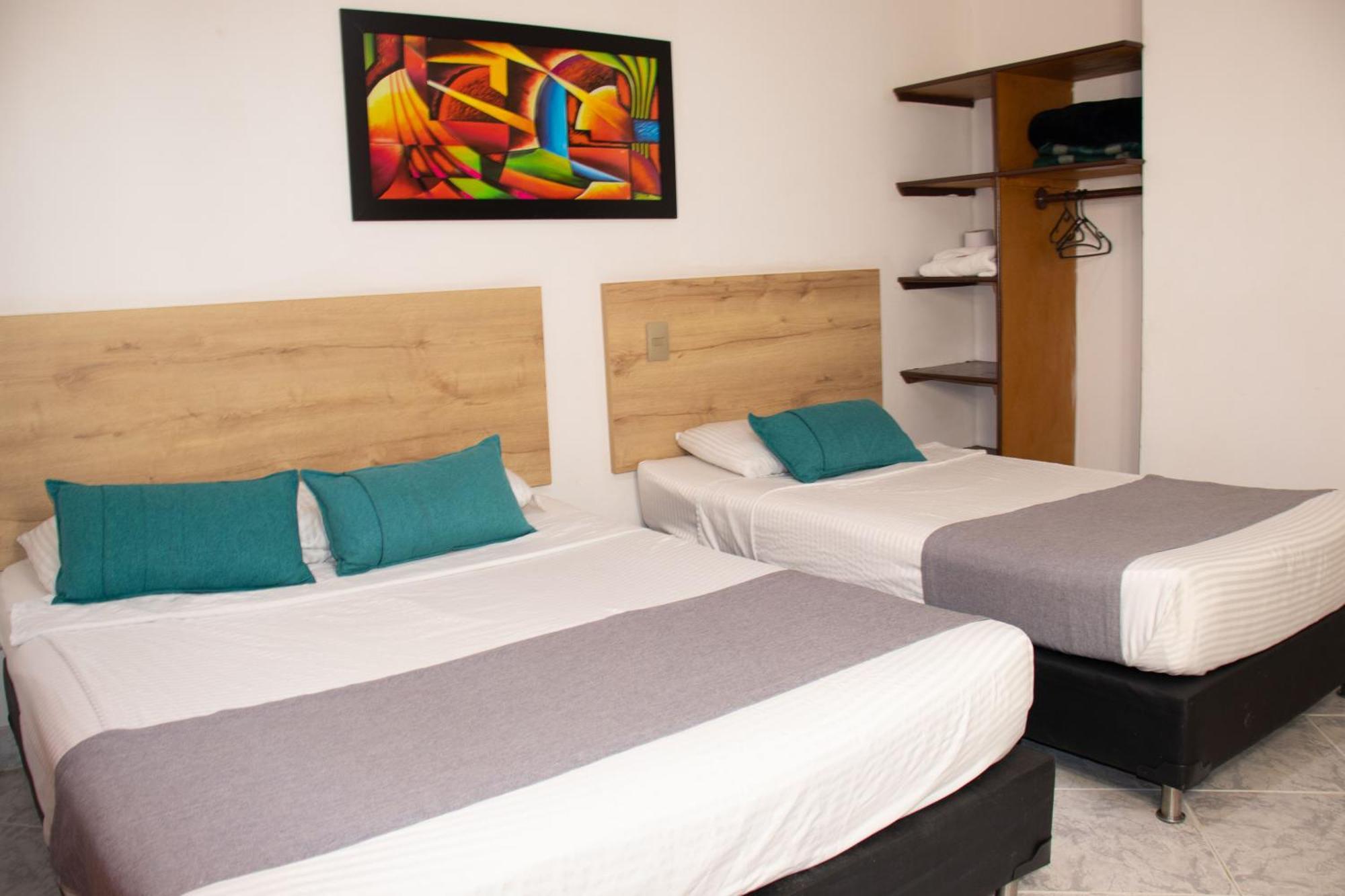 Hotel Balcones Del Estadio Medellin Bagian luar foto