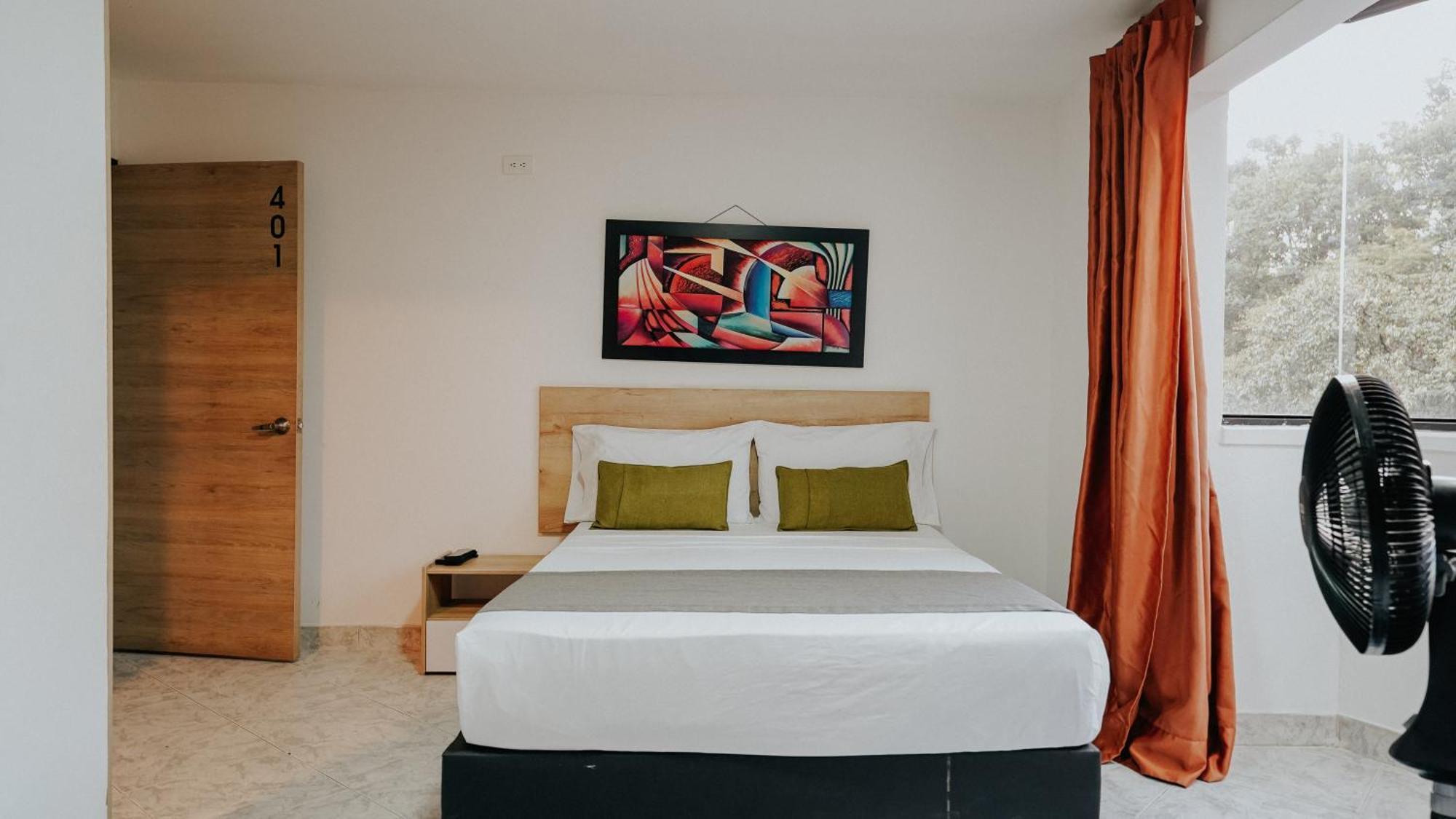 Hotel Balcones Del Estadio Medellin Bagian luar foto