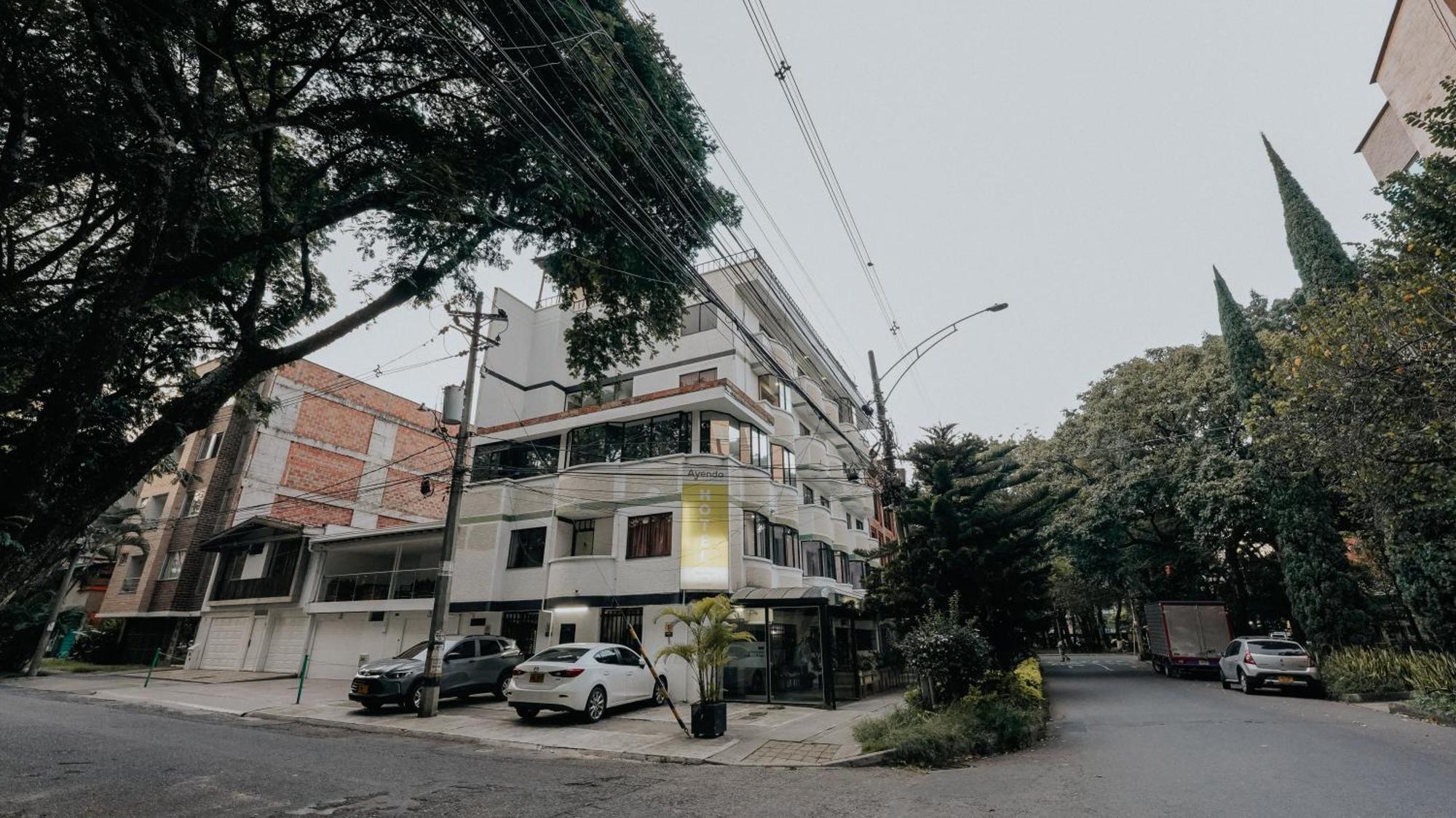 Hotel Balcones Del Estadio Medellin Bagian luar foto
